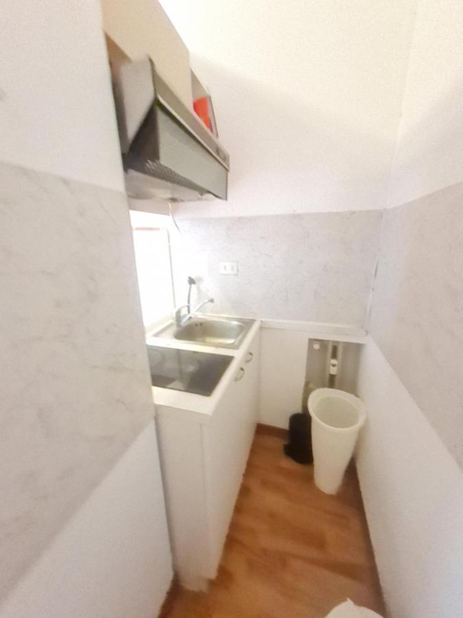 Santa Maria Valle Apartment Milano Exterior foto